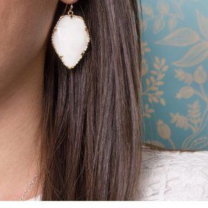 Kendra Scott Corley Earrings in White Pearl